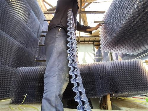 冷卻塔風(fēng)機(jī)的作用(冷水機(jī)組和冷卻塔作用)