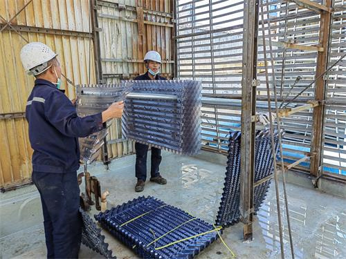 特菱冷卻塔為您講解玻璃鋼逆流式冷卻塔和橫流式冷卻塔小知識(shí)(橫流玻璃
